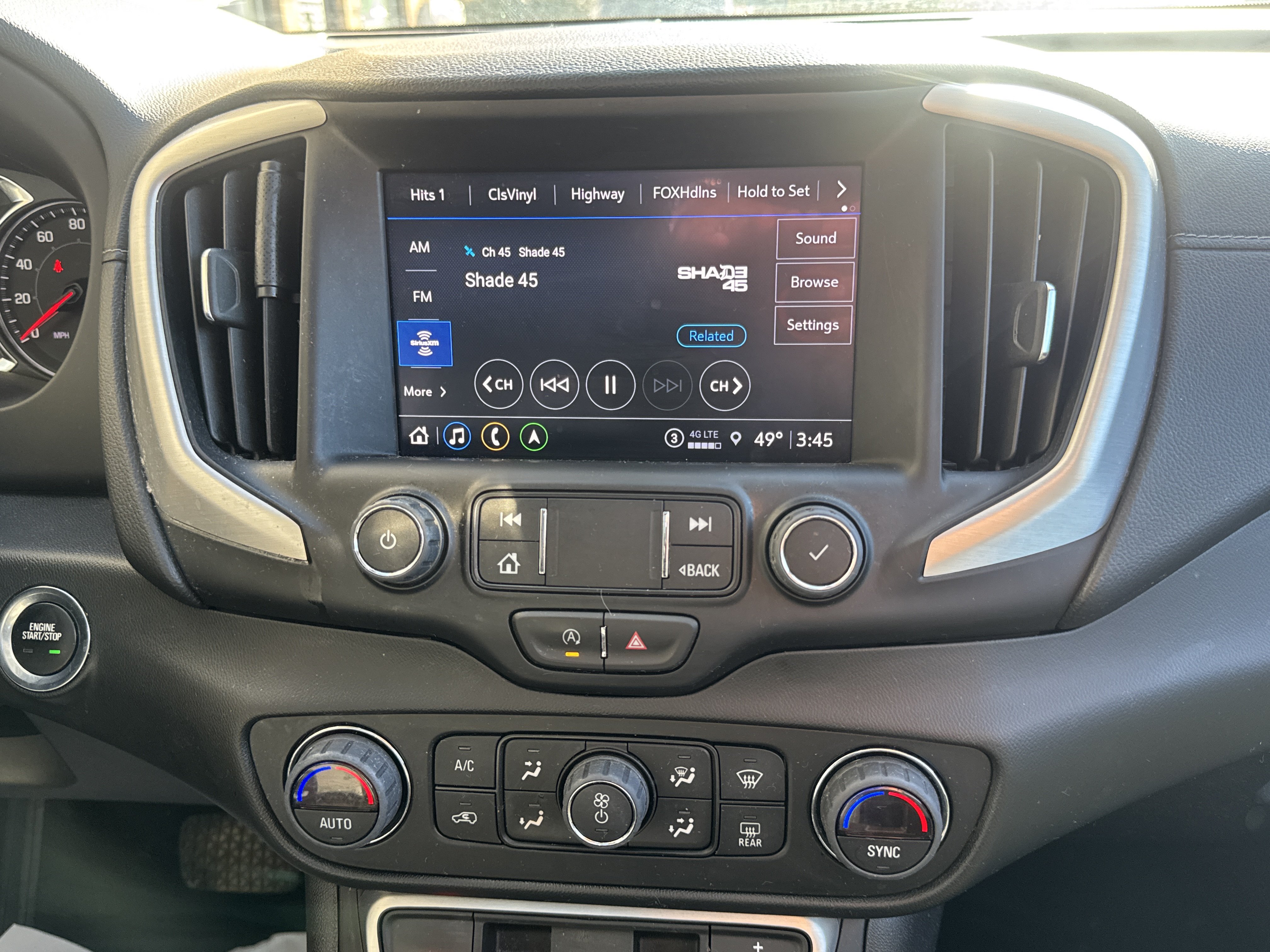 Used 2022 GMC Terrain SLT w/ Infotainment Package II AWD/4WD image 17