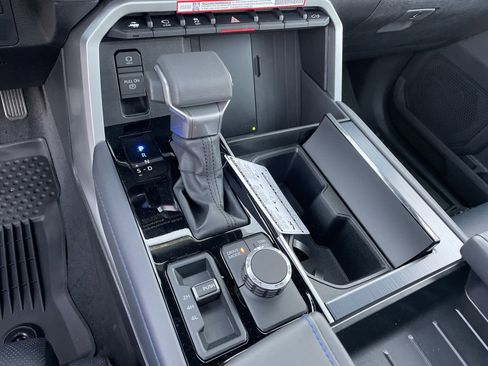 New 2025 Toyota Tundra Platinum AWD/4WD image 26
