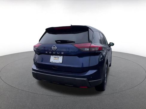 Used 2025 Nissan Rogue SV image 15