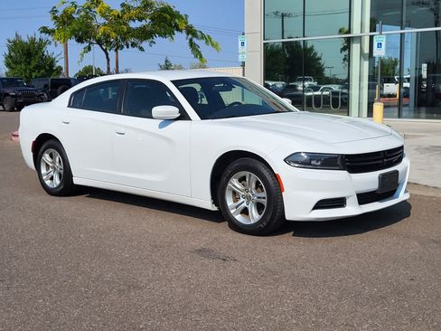 Used 2022 Dodge Charger SXT RWD image 3