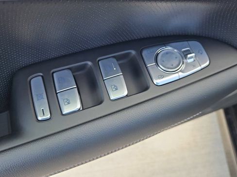 Used 2026 Genesis G70 2.5T Prestige RWD image 16