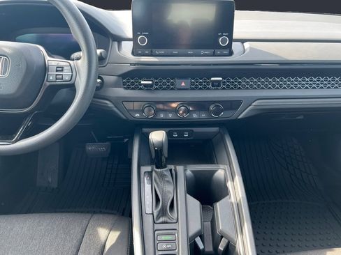 Used 2024 Honda Accord EX image 11