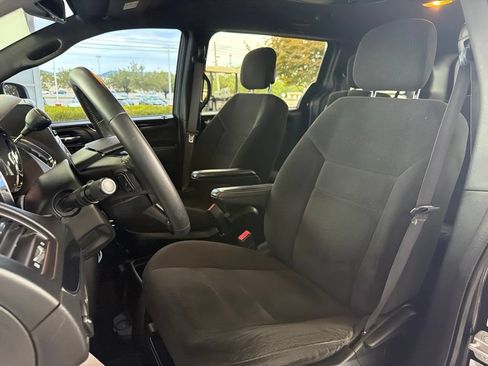 Used 2015 Dodge Grand Caravan SE FWD image 9