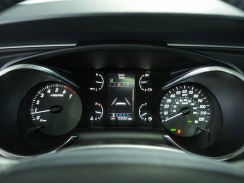 Used 2018 Toyota Sequoia SR5 image 24