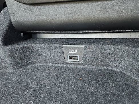 Used 2021 RAM 1500 Laramie AWD/4WD image 30