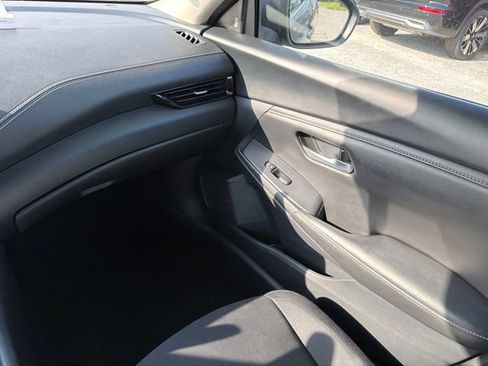 Used 2024 Nissan Sentra SV FWD image 20