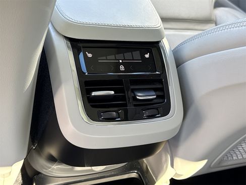 Used 2022 Volvo XC90 T6 Inscription w/ Advanced Package image 14