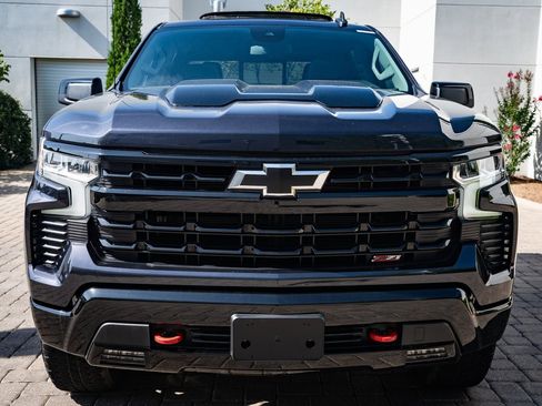 Used 2024 Chevrolet Silverado 1500 LT Trail Boss w/ Convenience Package II image 2