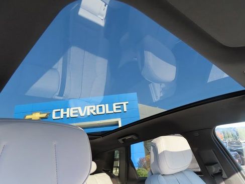 Used 2024 Cadillac Lyriq Luxury w/ LPO, Floor Liner Package AWD/4WD image 44