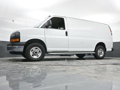 Used 2024 GMC Savana 2500 w/ Driver Convenience Package image 44