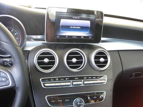 Used 2015 Mercedes-Benz C 300 Sedan image 18