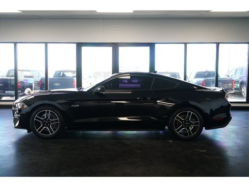 Used 2022 Ford Mustang GT RWD image 4
