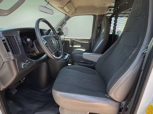 Used 2025 GMC Savana 2500 w/ Driver Convenience Package RWD image 21