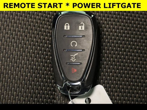 Used 2023 Chevrolet Traverse LT image 8