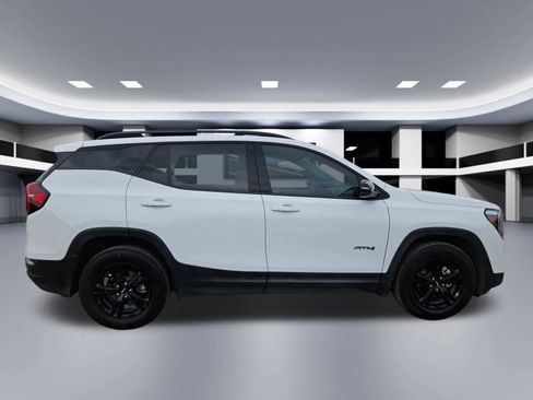 Used 2022 GMC Terrain AT4 w/ Infotainment Package II image 7