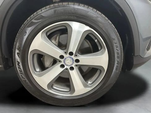 Used 2017 Mercedes-Benz GLC 300 4MATIC Coupe image 25