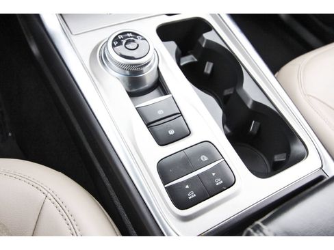 Used 2023 Ford Explorer XLT w/ Equipment Group 202A RWD image 29