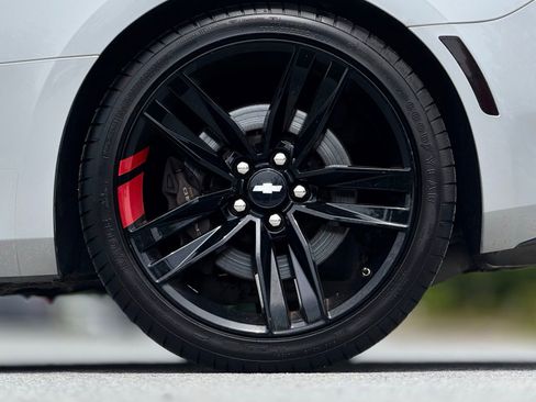 Used 2018 Chevrolet Camaro SS w/ Redline Edition RWD image 19
