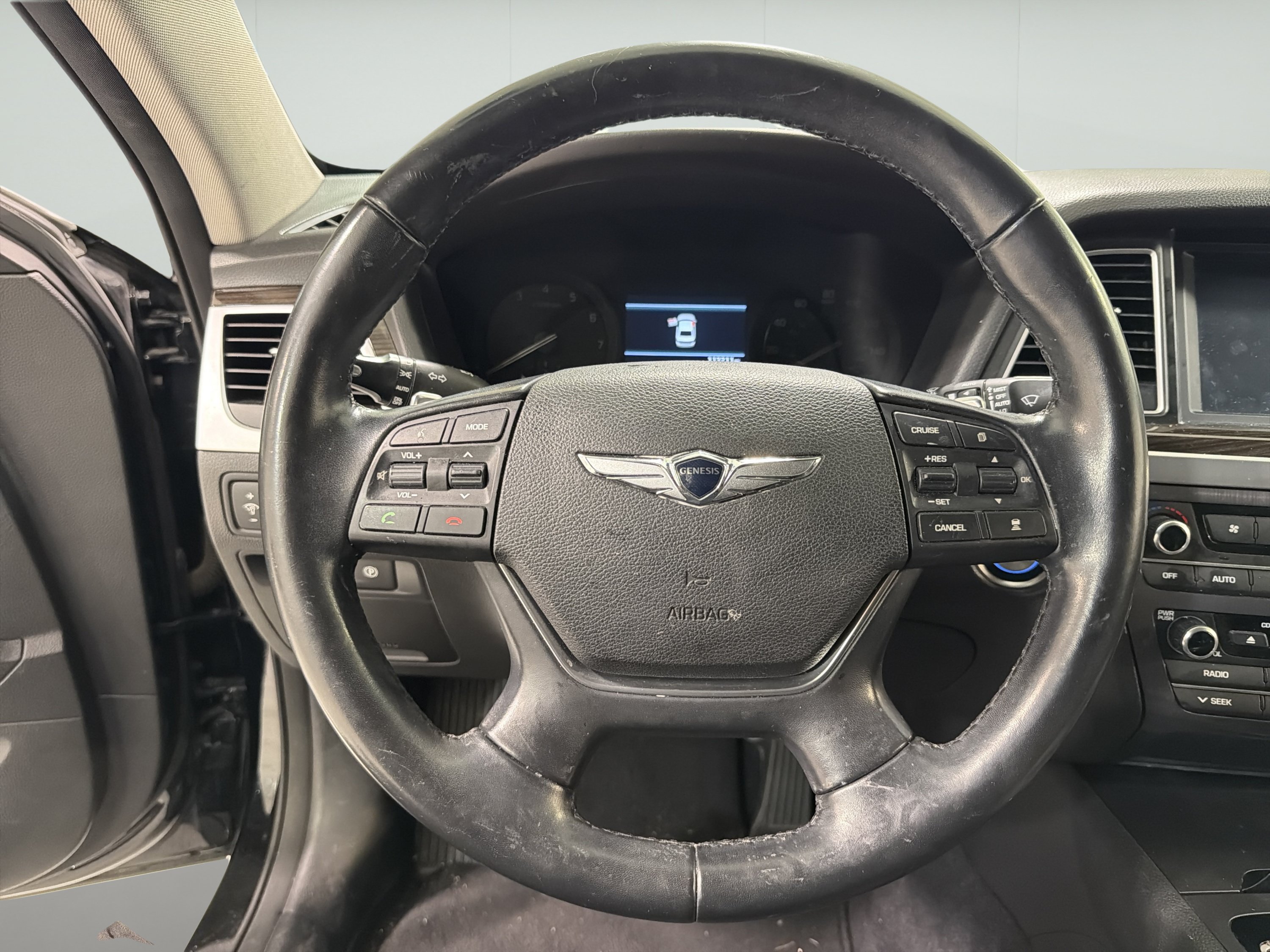 Used 2018 Genesis G80 3.8 RWD image 14