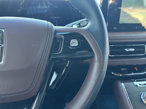 Used 2025 Lincoln Aviator Reserve w/ Jet Appearance Package image 31