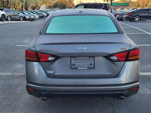 Used 2024 Nissan Altima 2.5 SR image 3