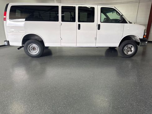 Used 2013 Chevrolet Express 3500 LT w/ LT Preferred Equipment Group image 3