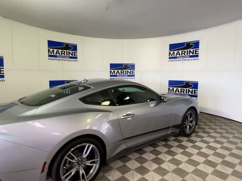 Used 2025 Ford Mustang Premium RWD image 2