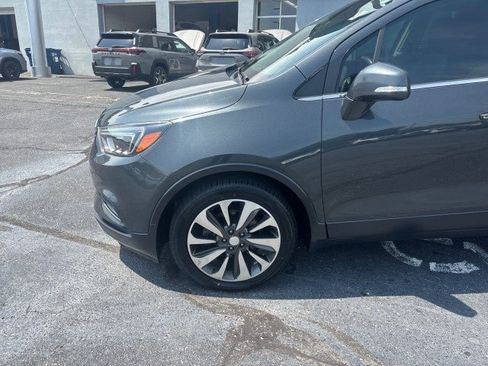 Used 2017 Buick Encore Essence FWD image 8