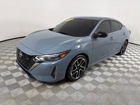 Used 2024 Nissan Sentra SR FWD image 9