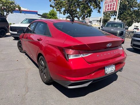 Used 2021 Hyundai Elantra SEL FWD image 7