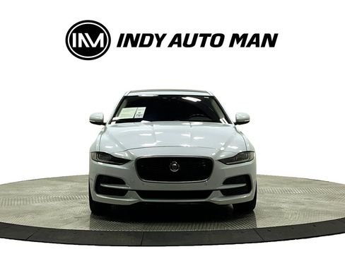 Used 2020 Jaguar XE S RWD image 10