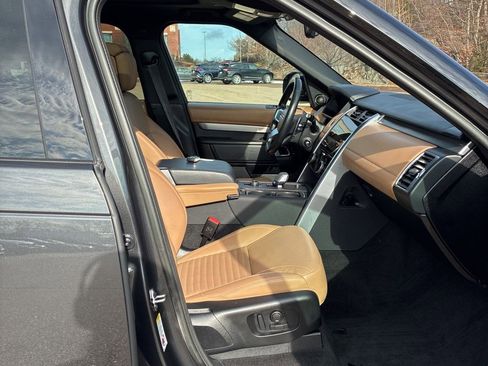 Used 2023 Land Rover Discovery HSE R-Dynamic image 10