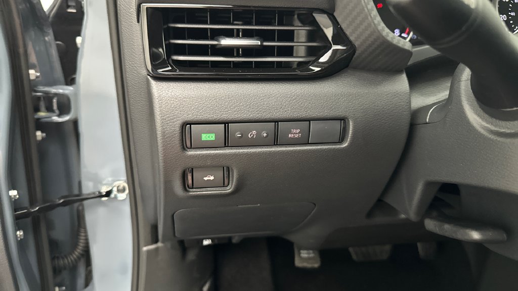 New 2027 Nissan Sentra SV w/ Floor Mat Package FWD image 21