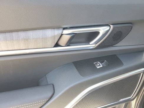 Used 2025 Kia Telluride SX image 11