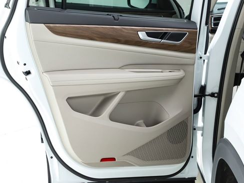 New 2026 Volkswagen Atlas SE image 56