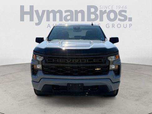 Used 2025 Chevrolet Silverado 1500 Custom image 8
