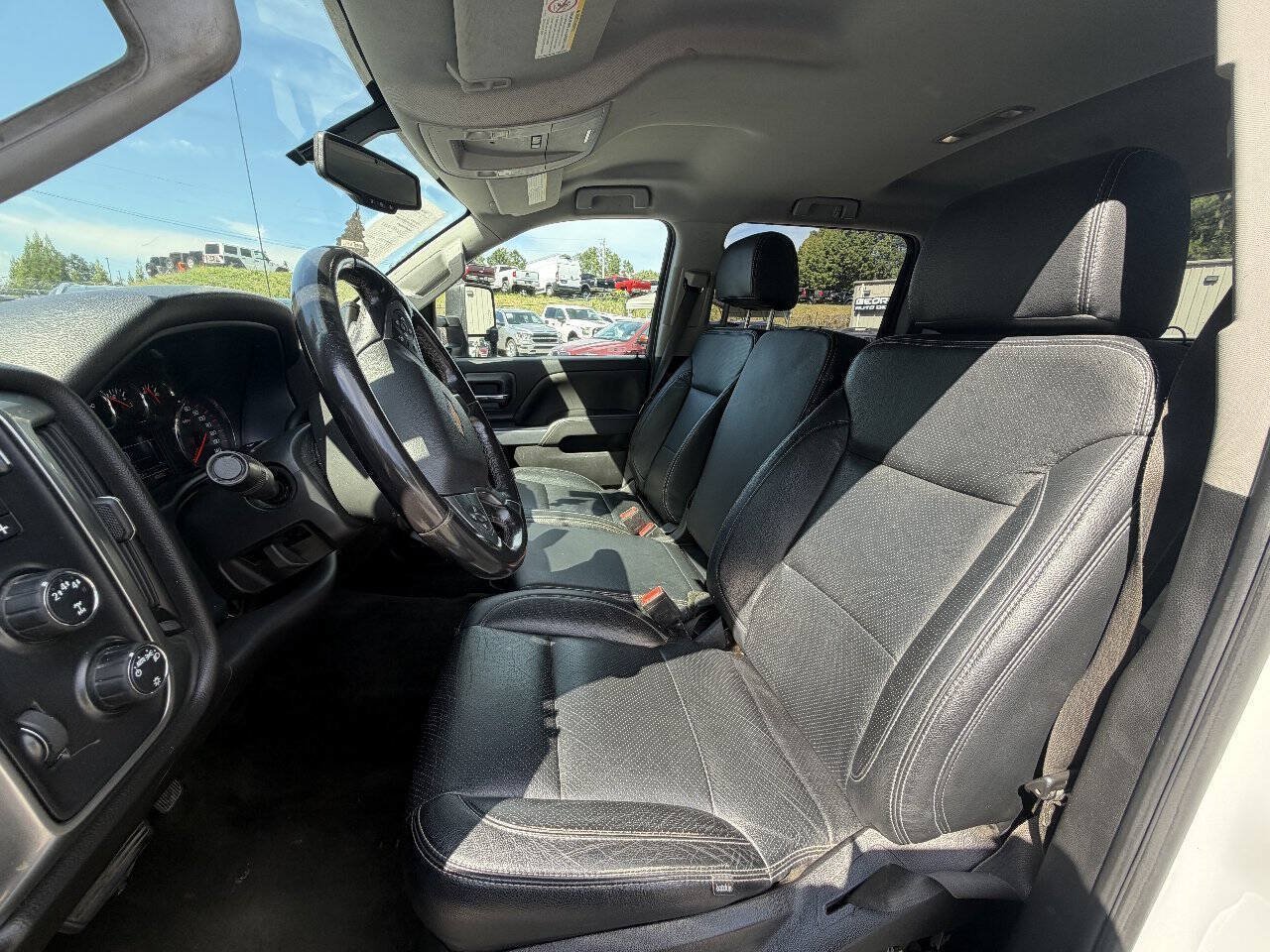 Used 2018 Chevrolet Silverado 2500 LT AWD/4WD image 13