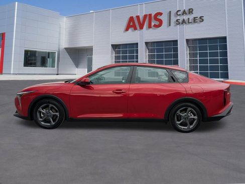 Used 2025 Kia K4 LXS image 2