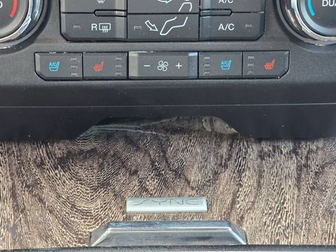 Used 2018 Ford F250 Lariat w/ Lariat Ultimate Package AWD/4WD image 17