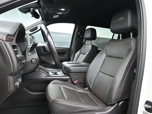 Used 2022 Chevrolet Suburban High Country w/ LPO, Illumination Package AWD/4WD image 11