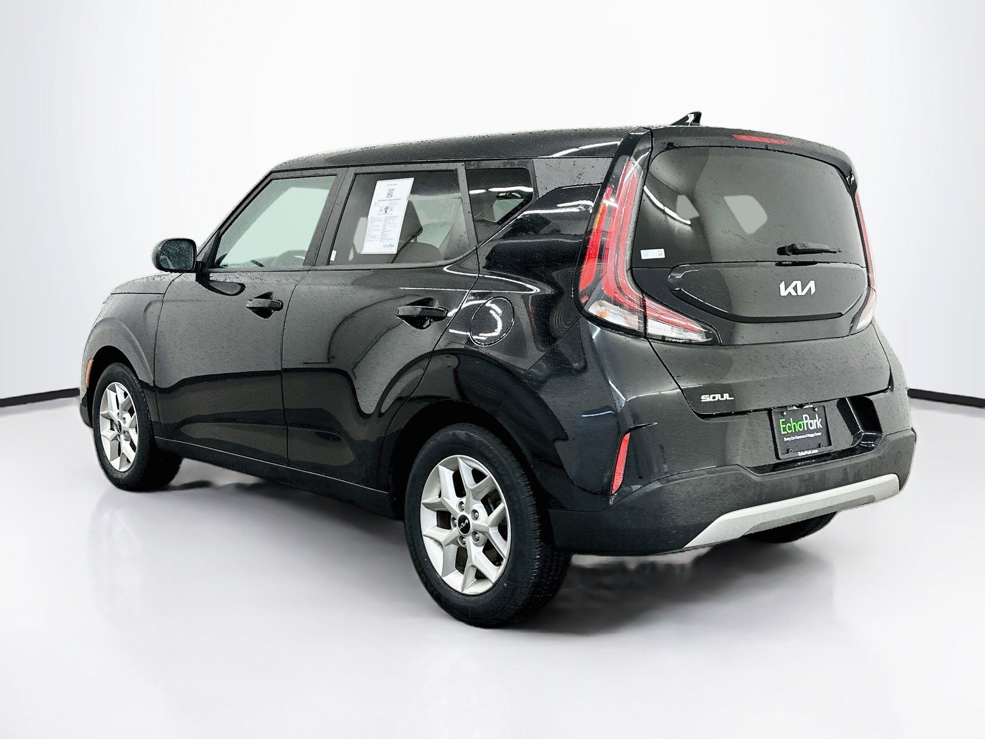 Used 2024 Kia Soul LX w/ Option Group 015 FWD image 5