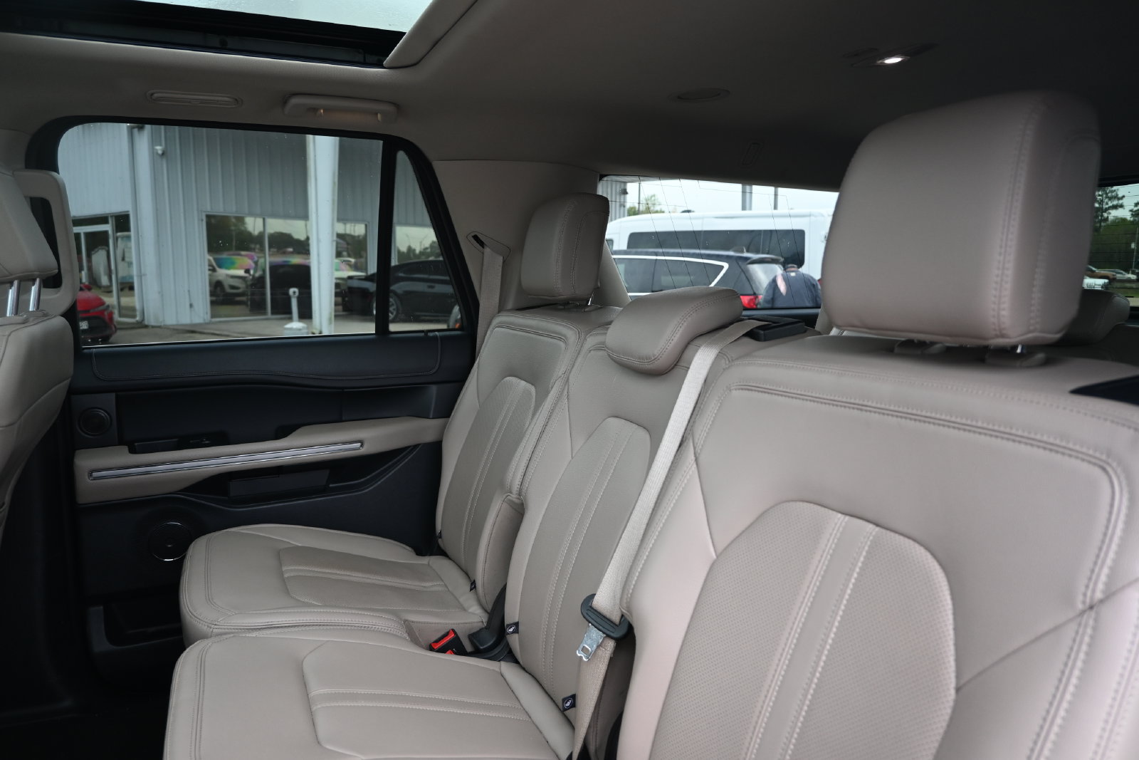 Used 2024 Ford Expedition Max Limited RWD image 23