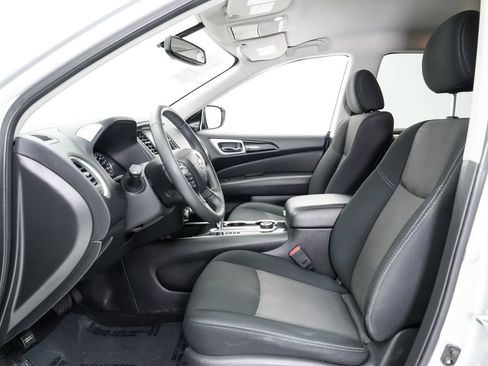 Used 2019 Nissan Pathfinder SV AWD/4WD image 6