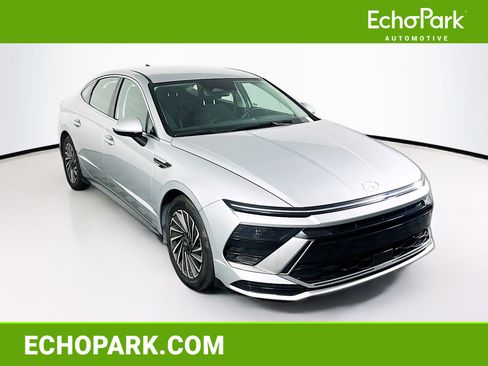 Used 2025 Hyundai Sonata SEL FWD image 1