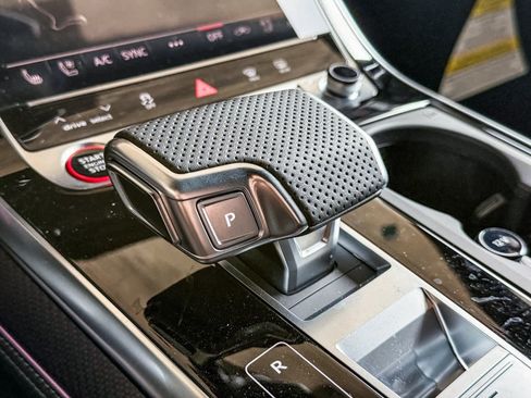 New 2026 Audi SQ8 Premium Plus AWD/4WD image 24