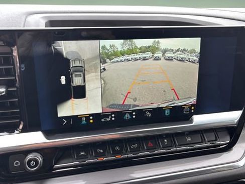 Used 2023 Chevrolet Silverado 1500 High Country w/ High Country Premium Package image 29