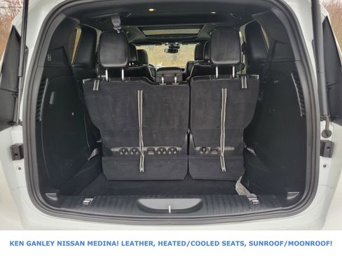 Used 2025 Chrysler Pacifica Limited image 43