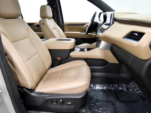 Used 2023 Chevrolet Tahoe Premier AWD/4WD image 19