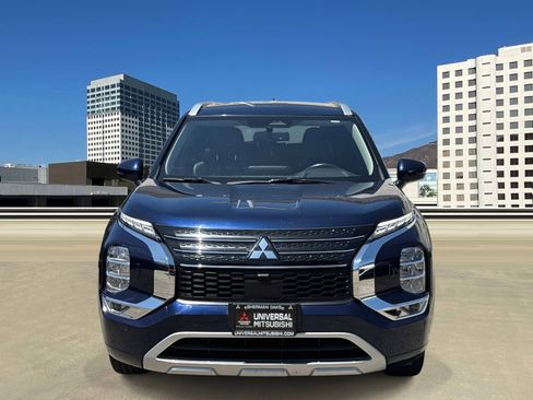 Used 2023 Mitsubishi Outlander SEL image 2