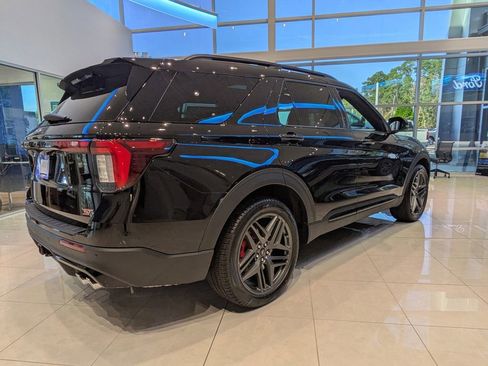 New 2026 Ford Explorer ST w/ Sun And Sound Package image 3